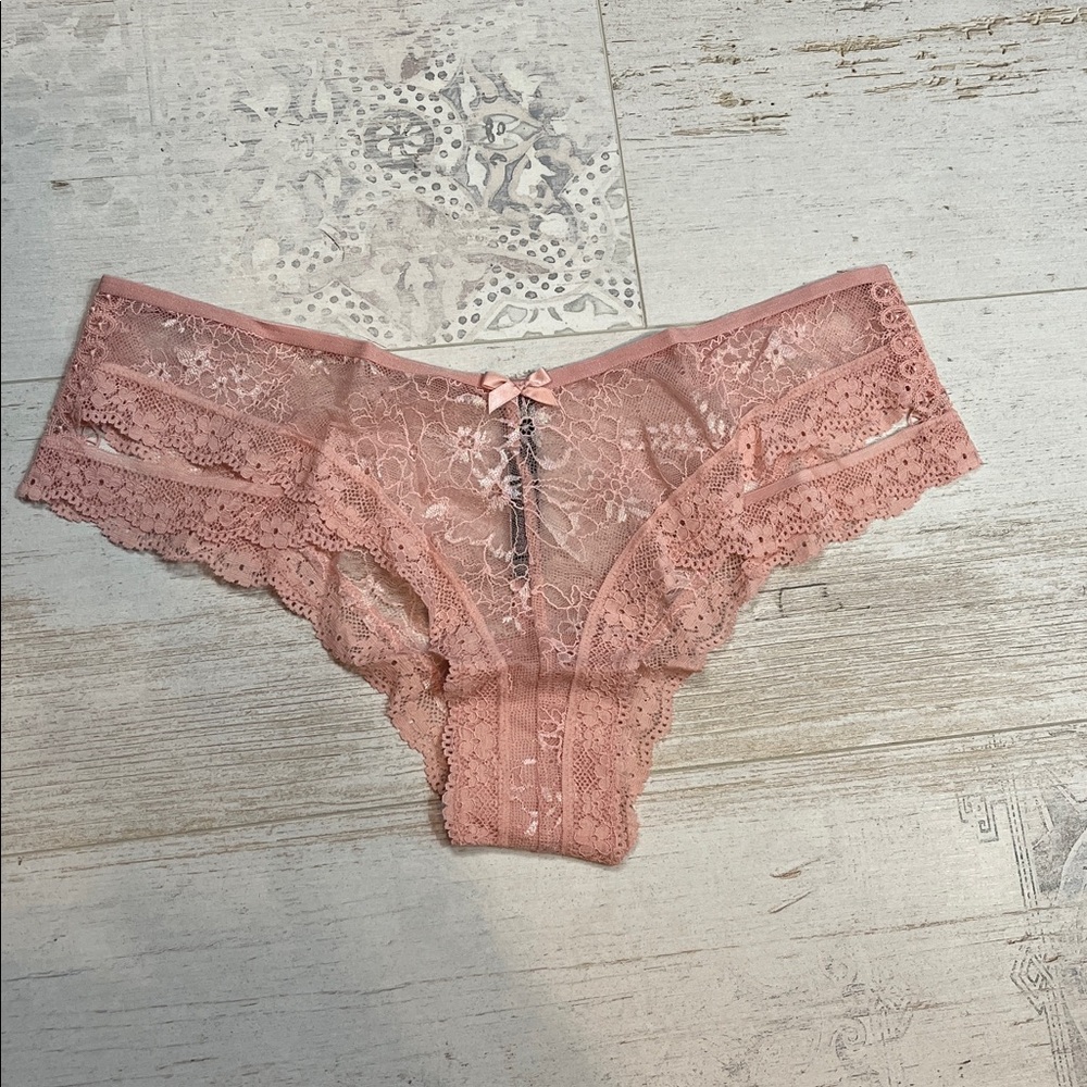 Victorias Secret Light Pink Lace Cut Out Cheeky Panties Size Large